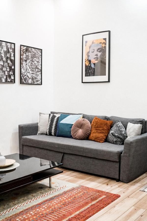 Stylish And Spacious ! Central Location Kazincy Netflix Budapest Exteriör bild