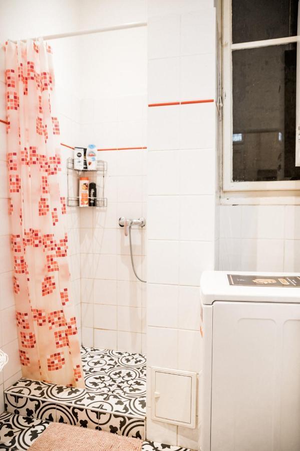 Stylish And Spacious ! Central Location Kazincy Netflix Budapest Exteriör bild